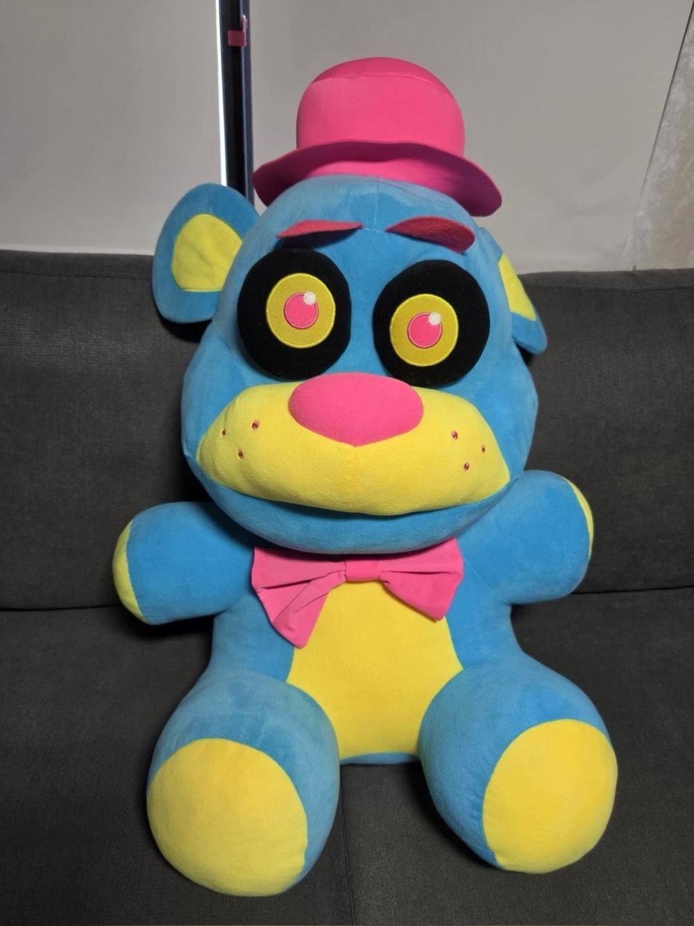 Five nights at Freddy’s FNAF Funko Jumbo plush blacklight Freddy
